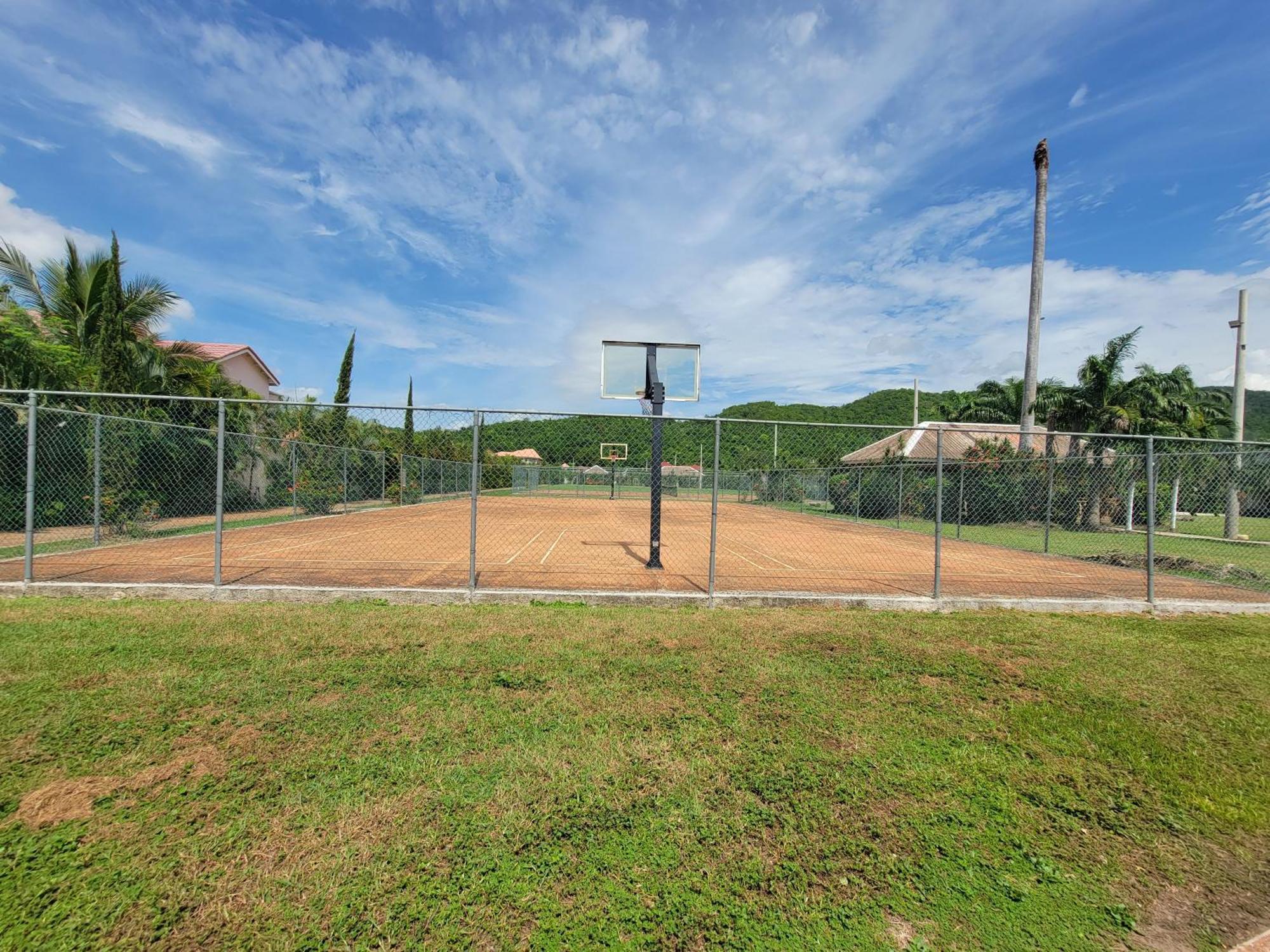 Comfortable Strategic Lodging Quarters Spanish Town Екстер'єр фото