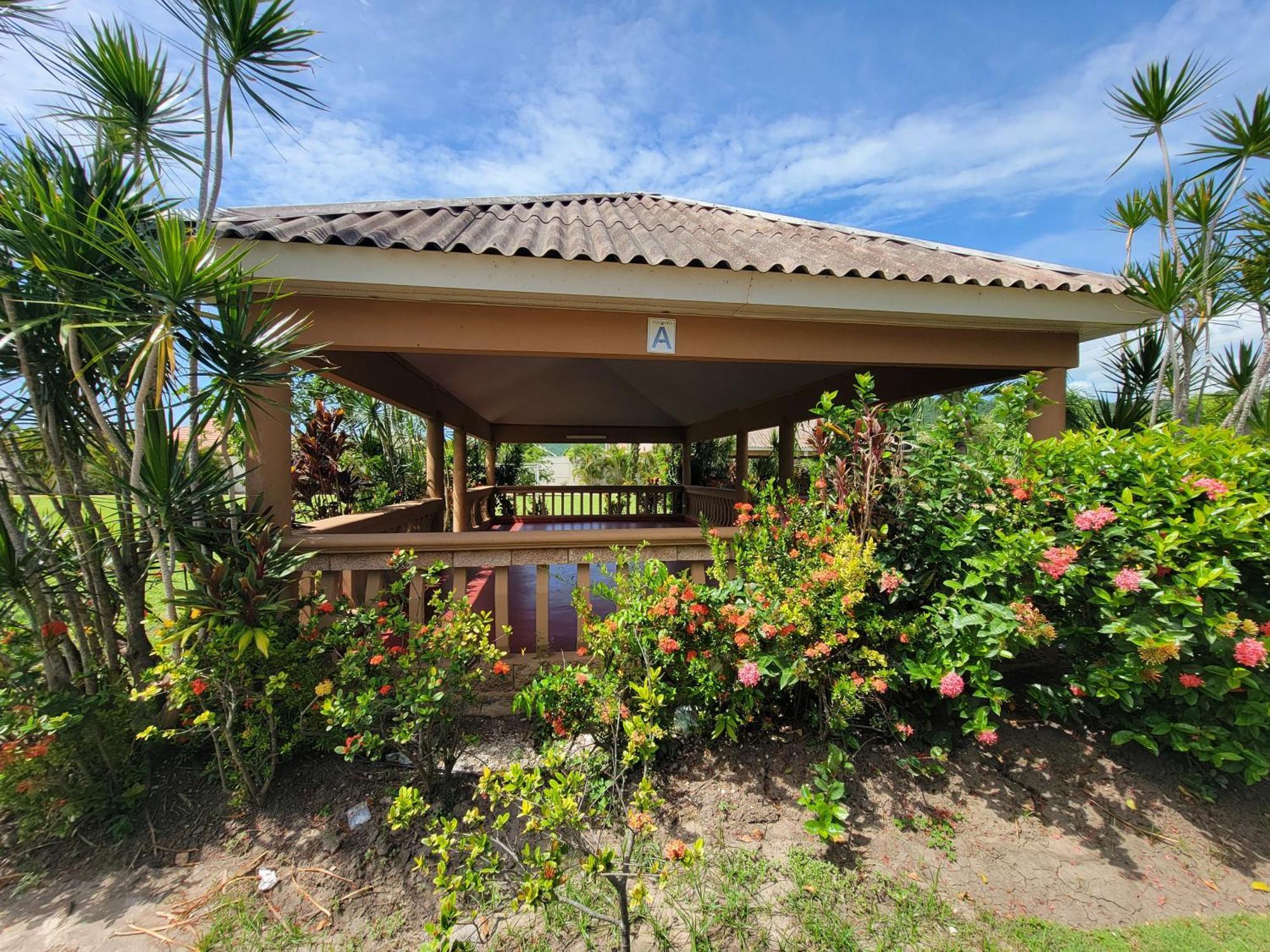 Comfortable Strategic Lodging Quarters Spanish Town Екстер'єр фото