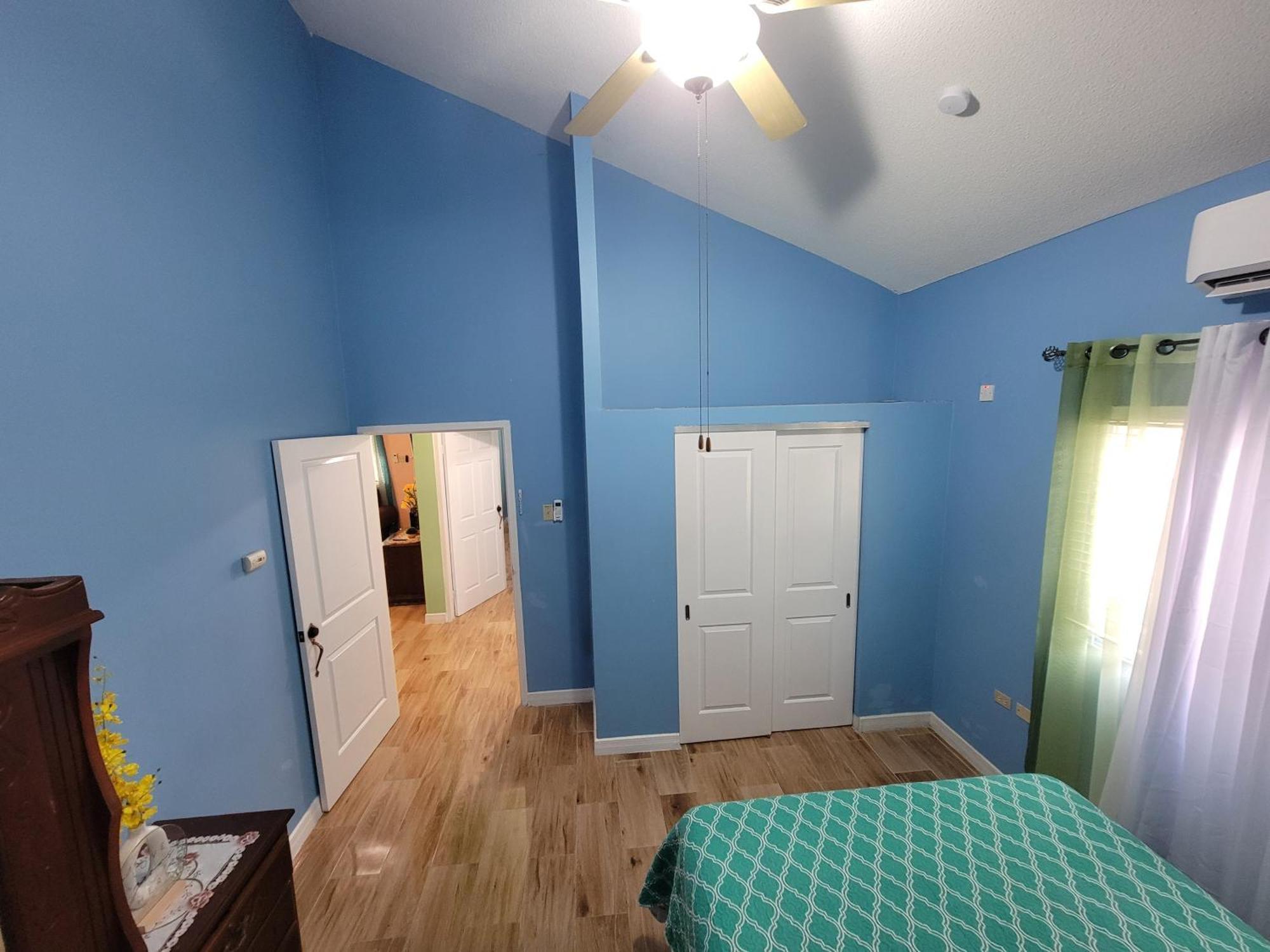 Comfortable Strategic Lodging Quarters Spanish Town Екстер'єр фото